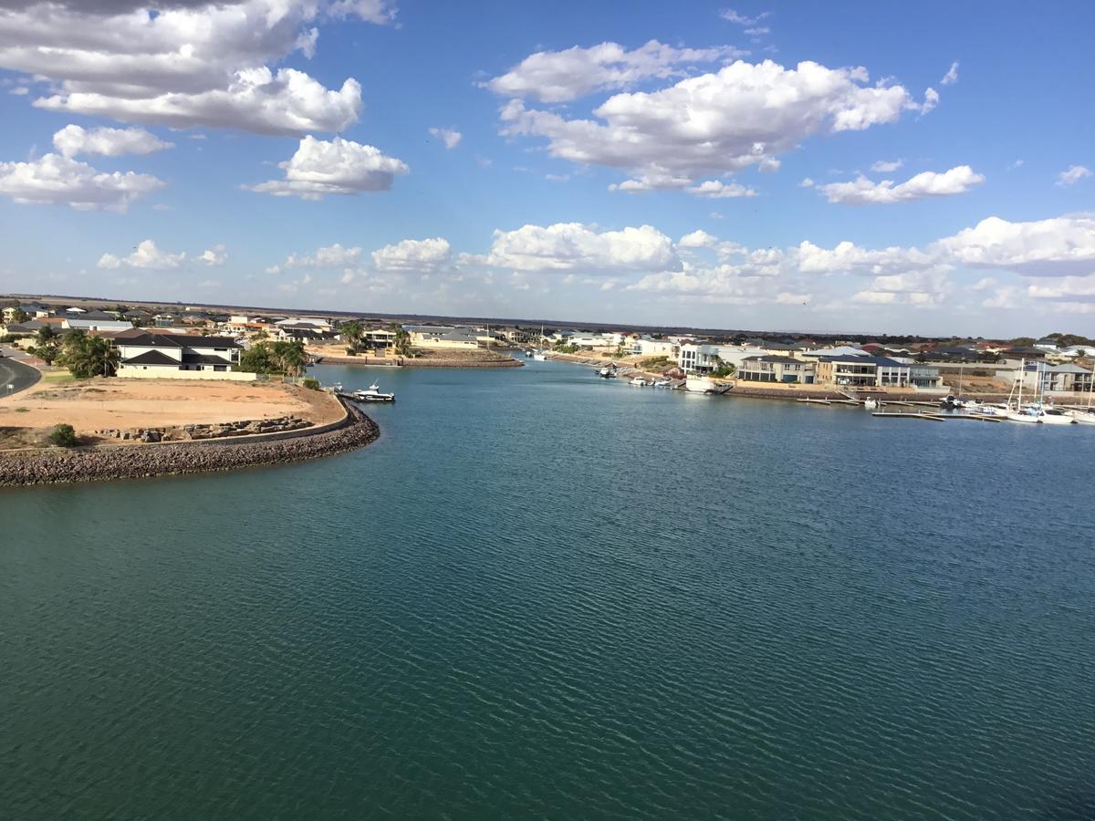 Wallaroo Marina Waterfront Luxe Apartment エクステリア 写真